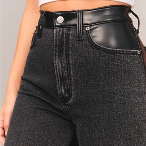 Abercrombie Women's Mixed Fabric Curve Love Ultra High Rise Ankle Jean